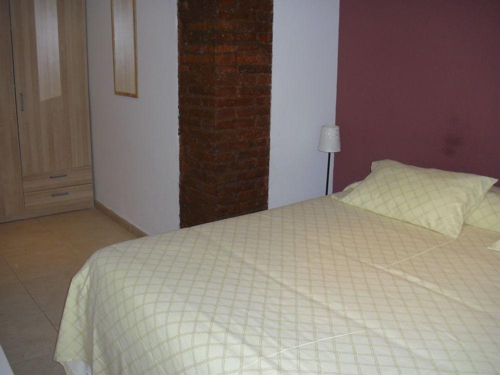 Apartaments Travessera Parc Gueell Barcelona Exterior foto