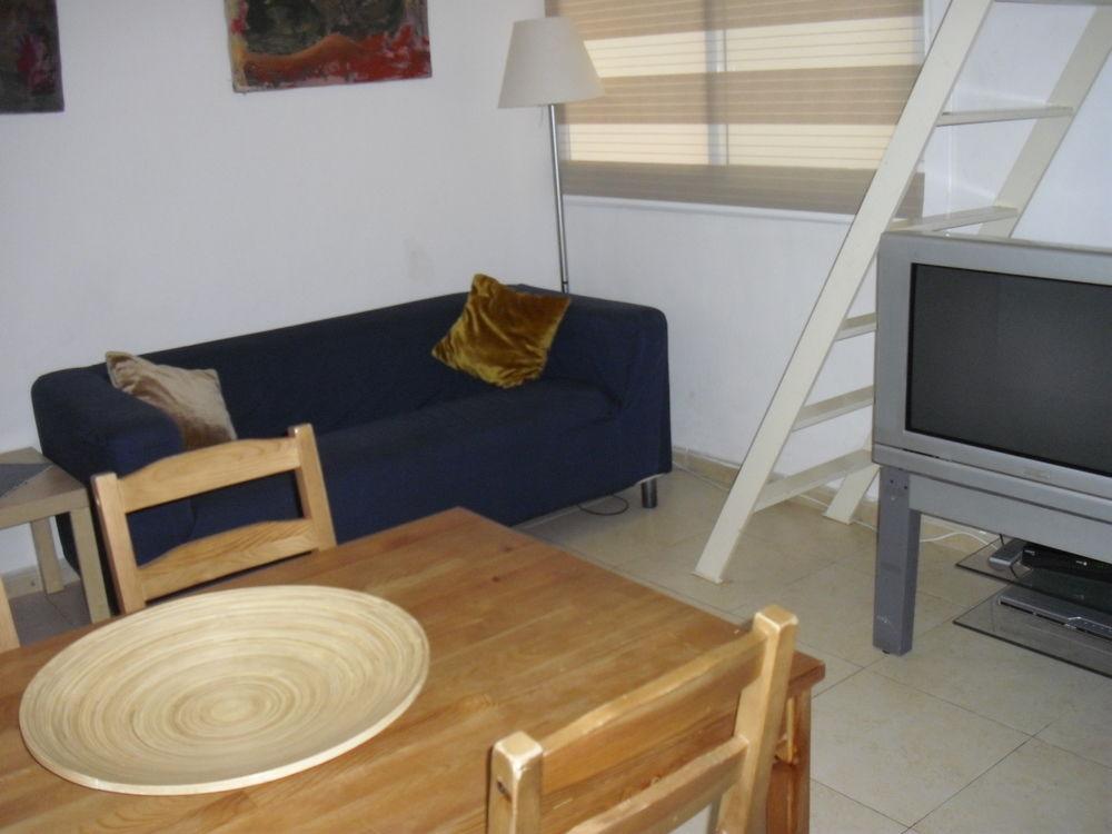 Apartaments Travessera Parc Gueell Barcelona Exterior foto