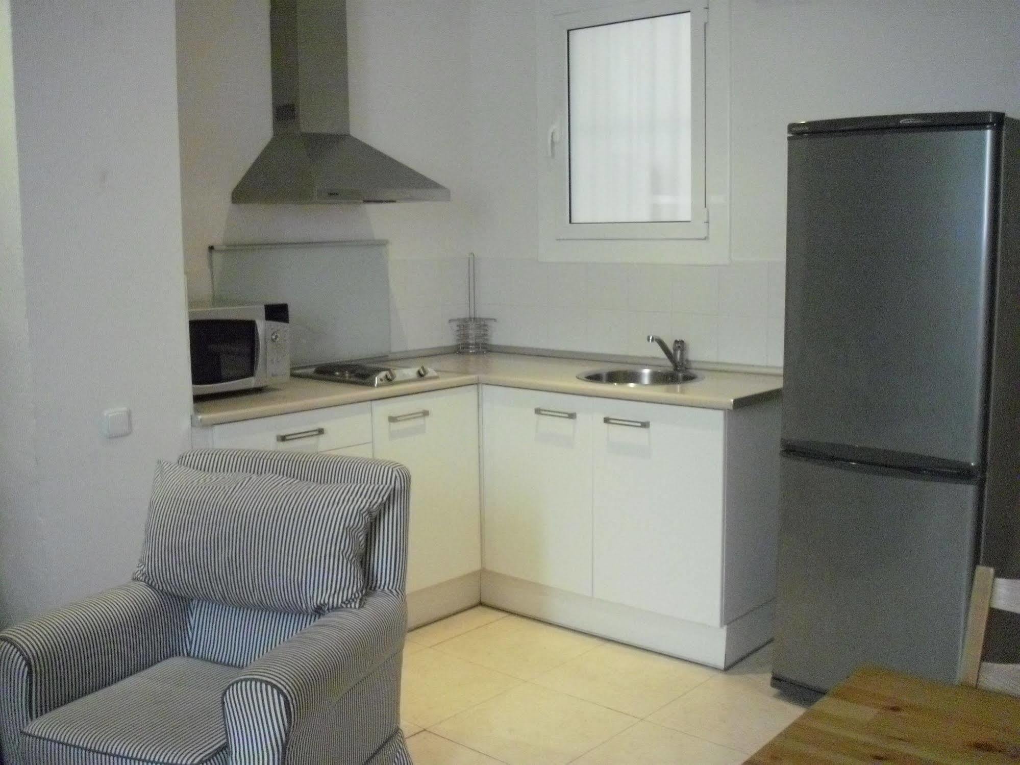 Apartaments Travessera Parc Gueell Barcelona Exterior foto